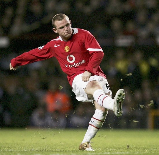 挥展示了球 挥展示了球